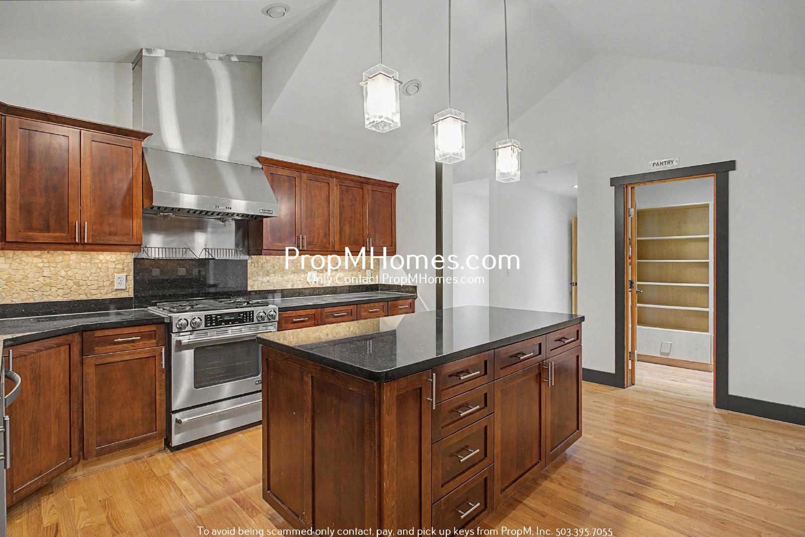 Unique Luxury Three Bedroom Home in Hallinan! property image