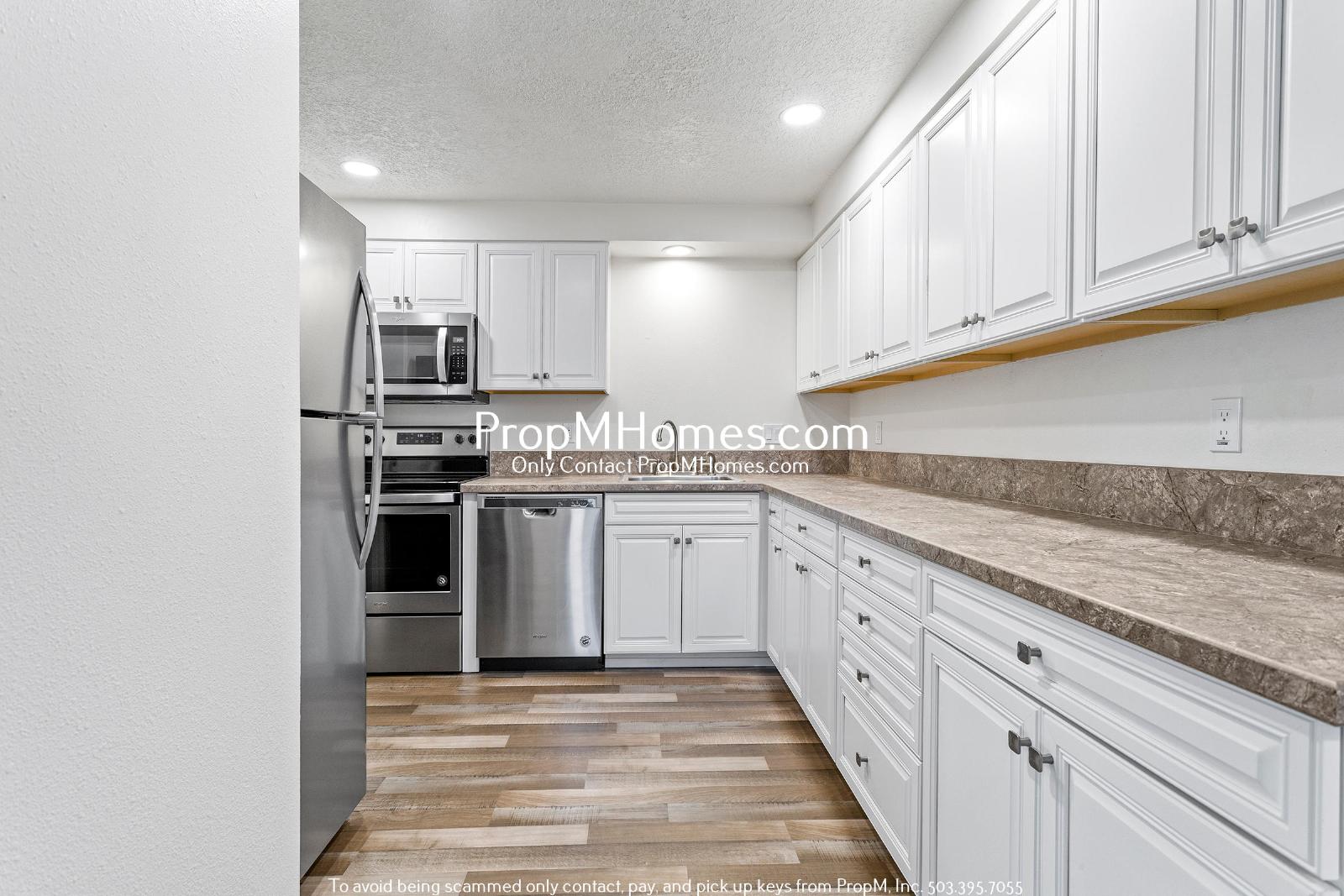 Updated Two Bedroom Duplex in Newberg! property image