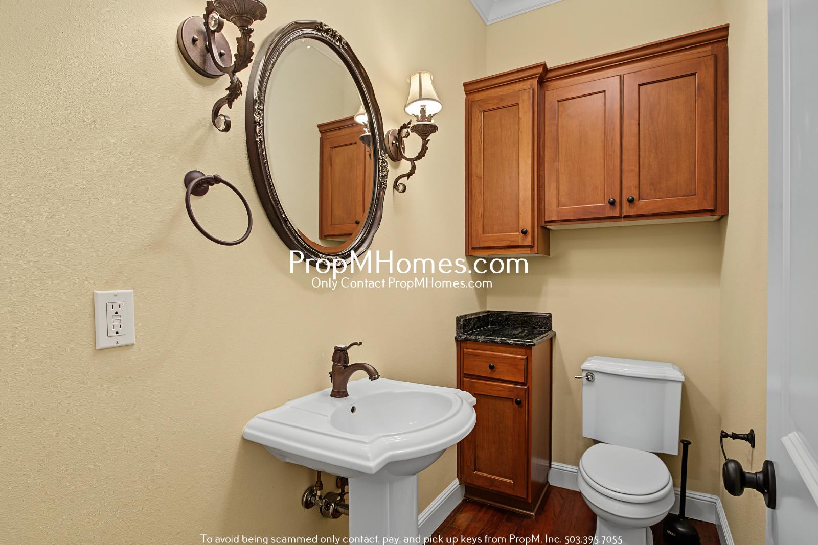 Beautiful Two Bedroom Townhouse In Humboldt - End Unit! property image