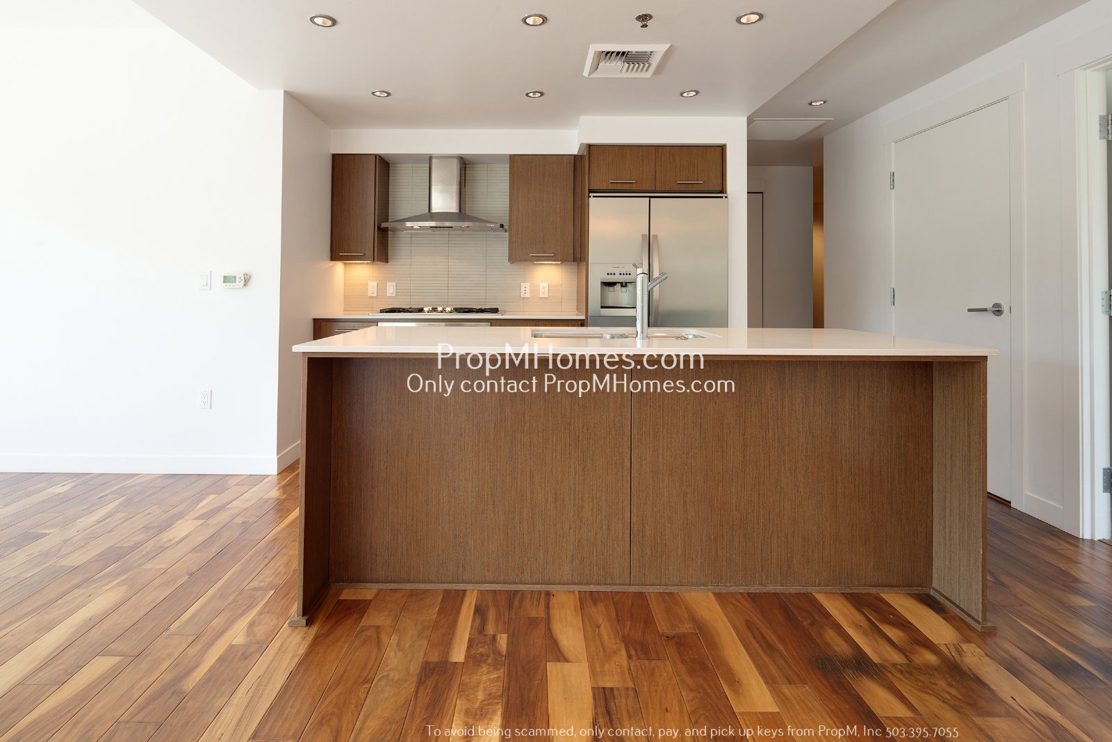Luxurious One Bedroom Condo at the Pearl District Waterfront! property image