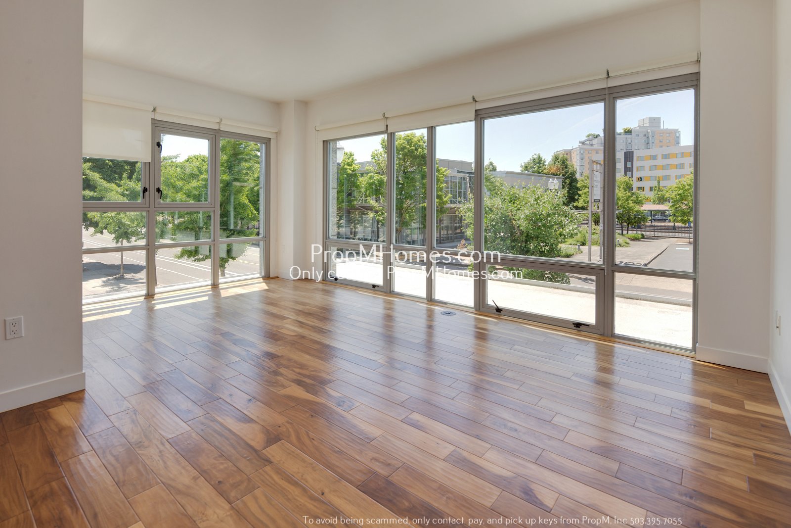 Luxurious One Bedroom Condo at the Pearl District Waterfront! property image