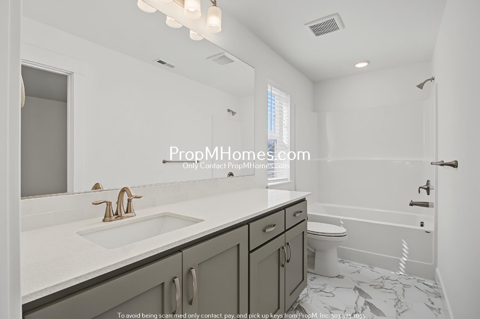 Newer Three Bedroom Home in Reed's Crossing! property image