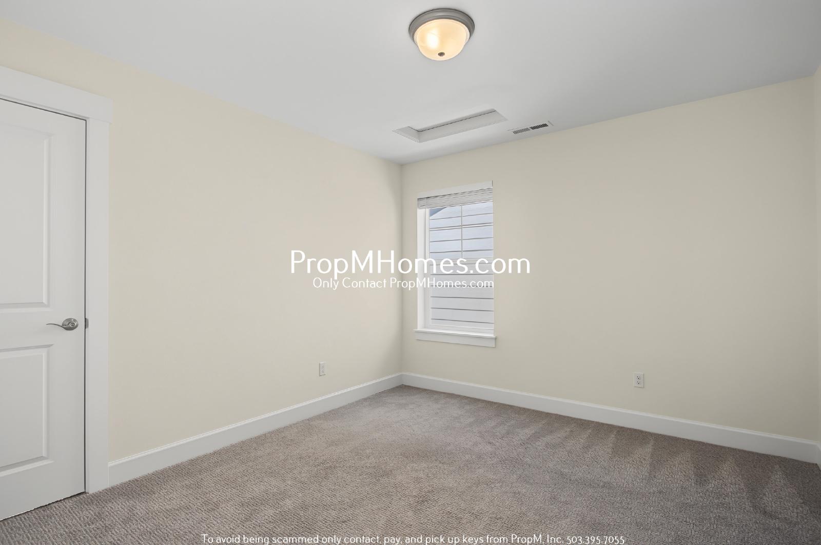 Newer Three Bedroom Home in Reed's Crossing! property image