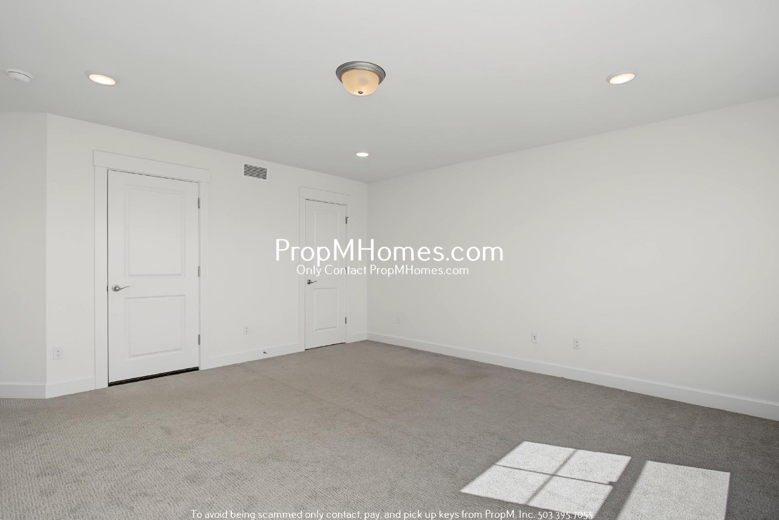 Newer Three Bedroom Home in Reed's Crossing! property image