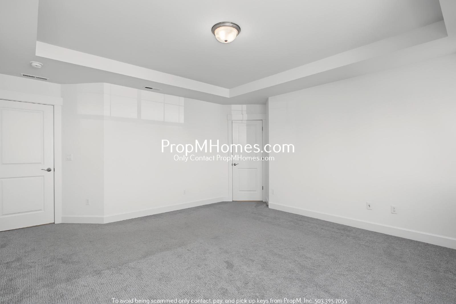 Newer Three Bedroom Home in Reed's Crossing! property image