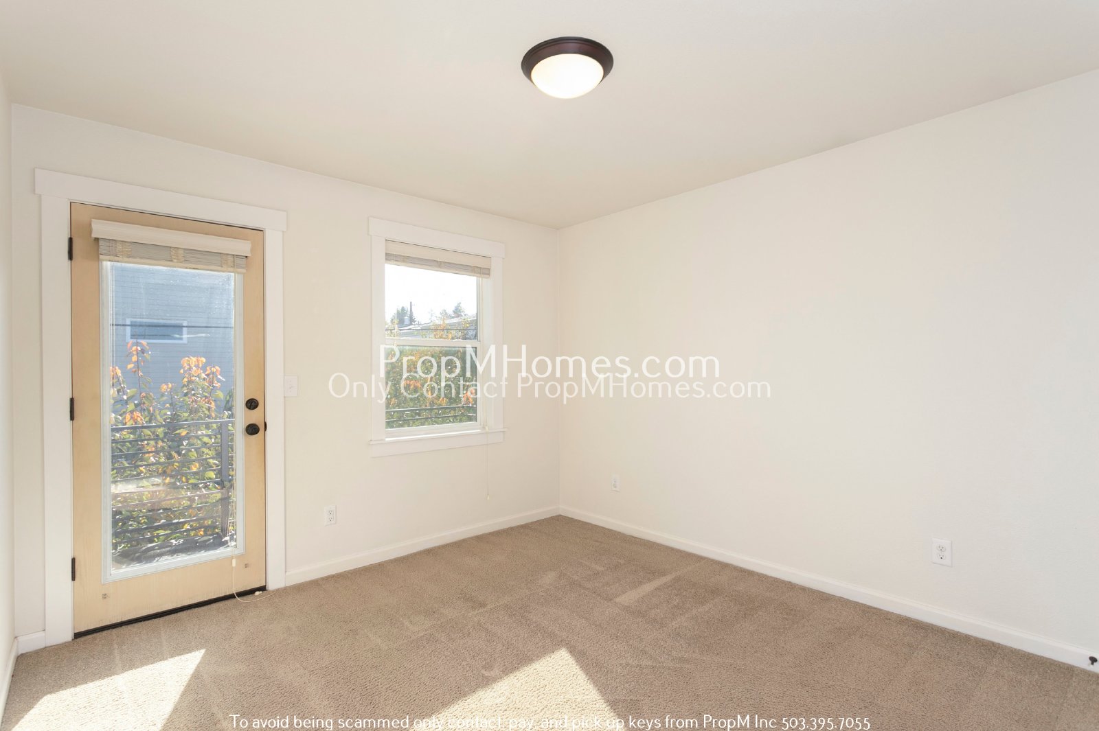 Enchanting 2-Bedroom Gem in SE Portland - End Unit! property image