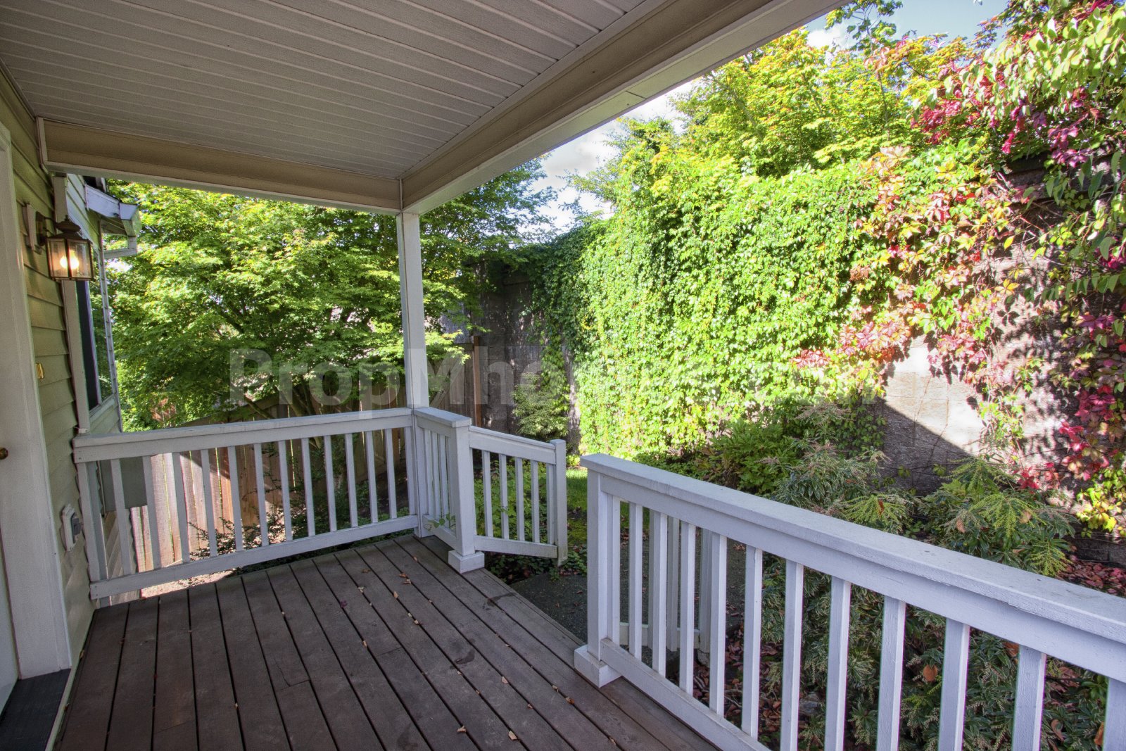 Spacious One Bedroom in Clackamas with Attached Garage! property image