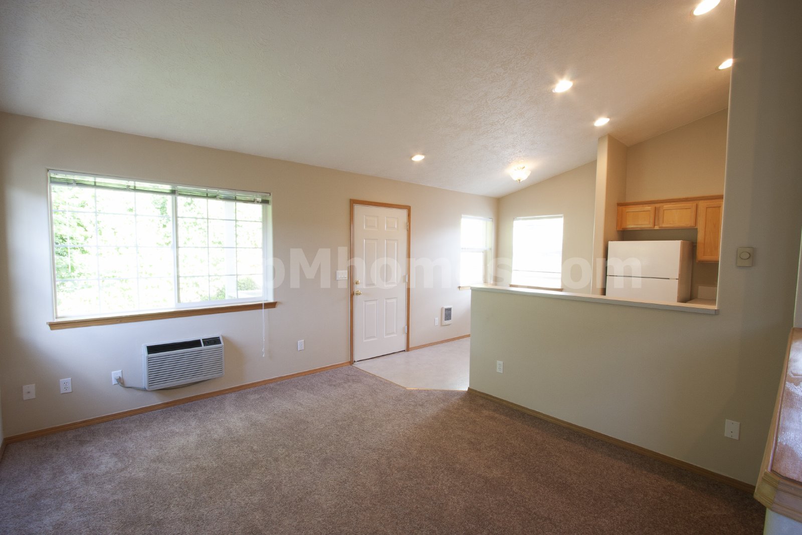 Spacious One Bedroom in Clackamas with Attached Garage! property image