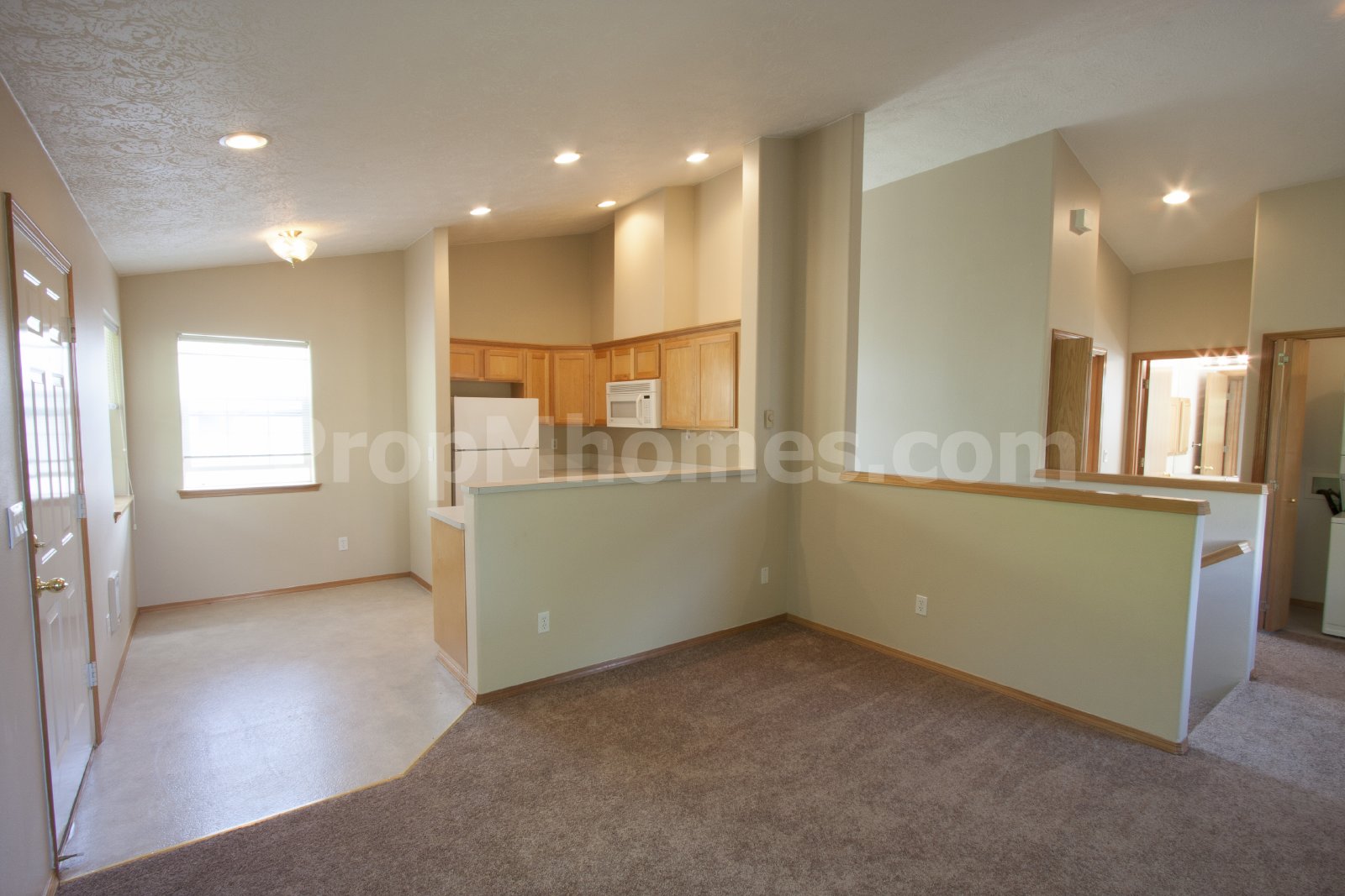 Spacious One Bedroom in Clackamas with Attached Garage! property image