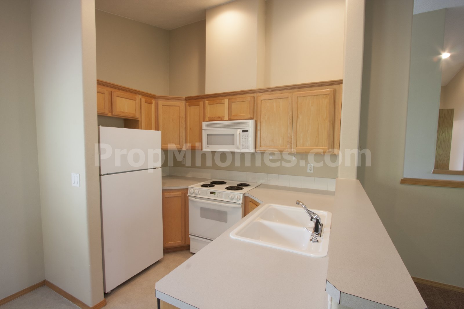 Spacious One Bedroom in Clackamas with Attached Garage! property image