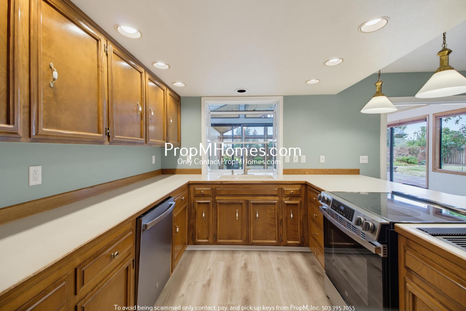 Spacious Three Bedroom Home in Desirable Charbonneau! property image