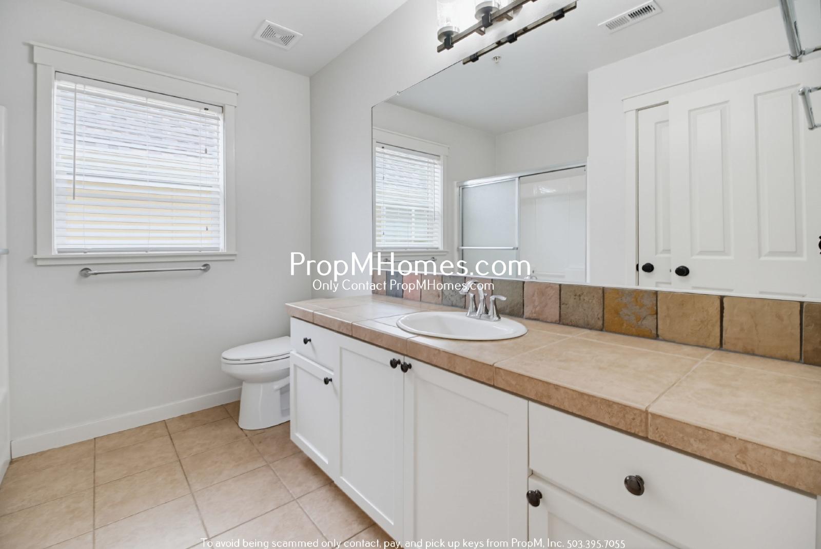 Updated Three Bedroom Home in Villebois - Corner Lot! property image