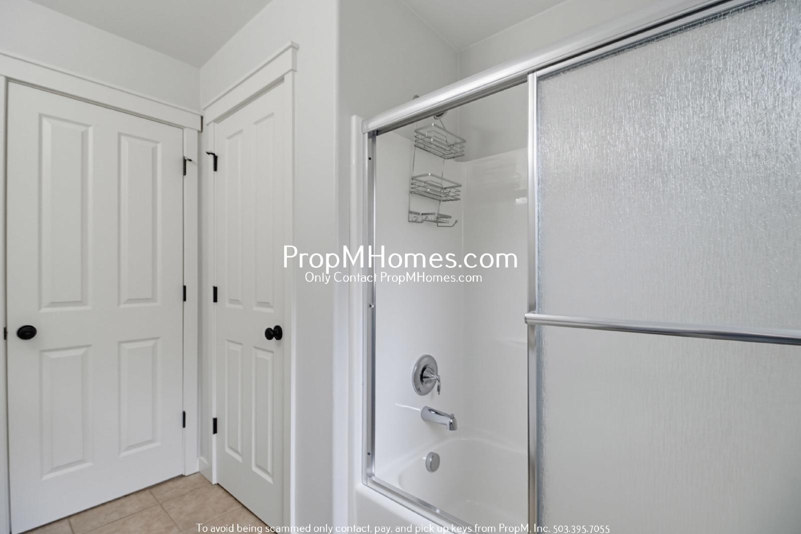 Updated Three Bedroom Home in Villebois - Corner Lot! property image
