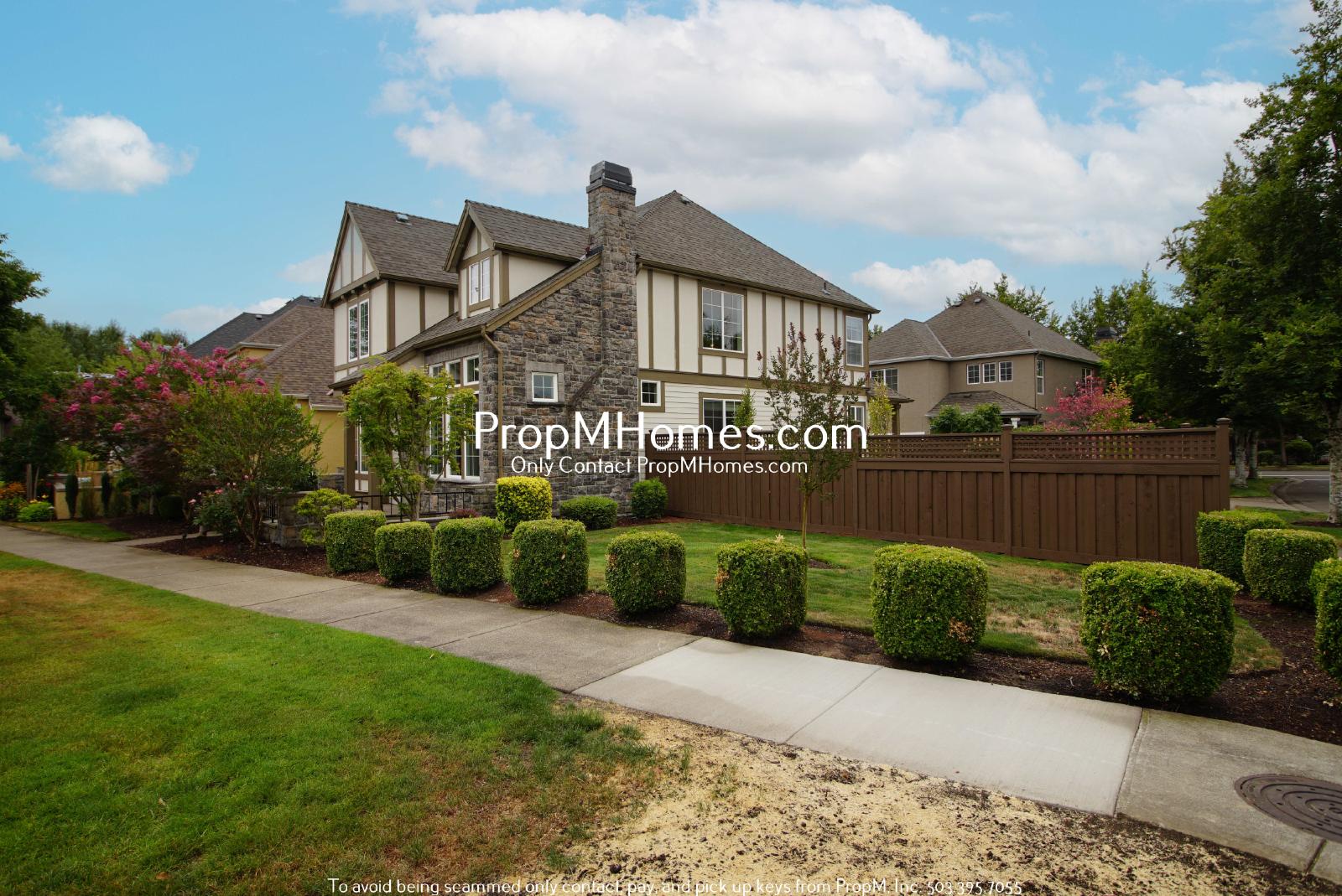 Updated Three Bedroom Home in Villebois - Corner Lot! property image