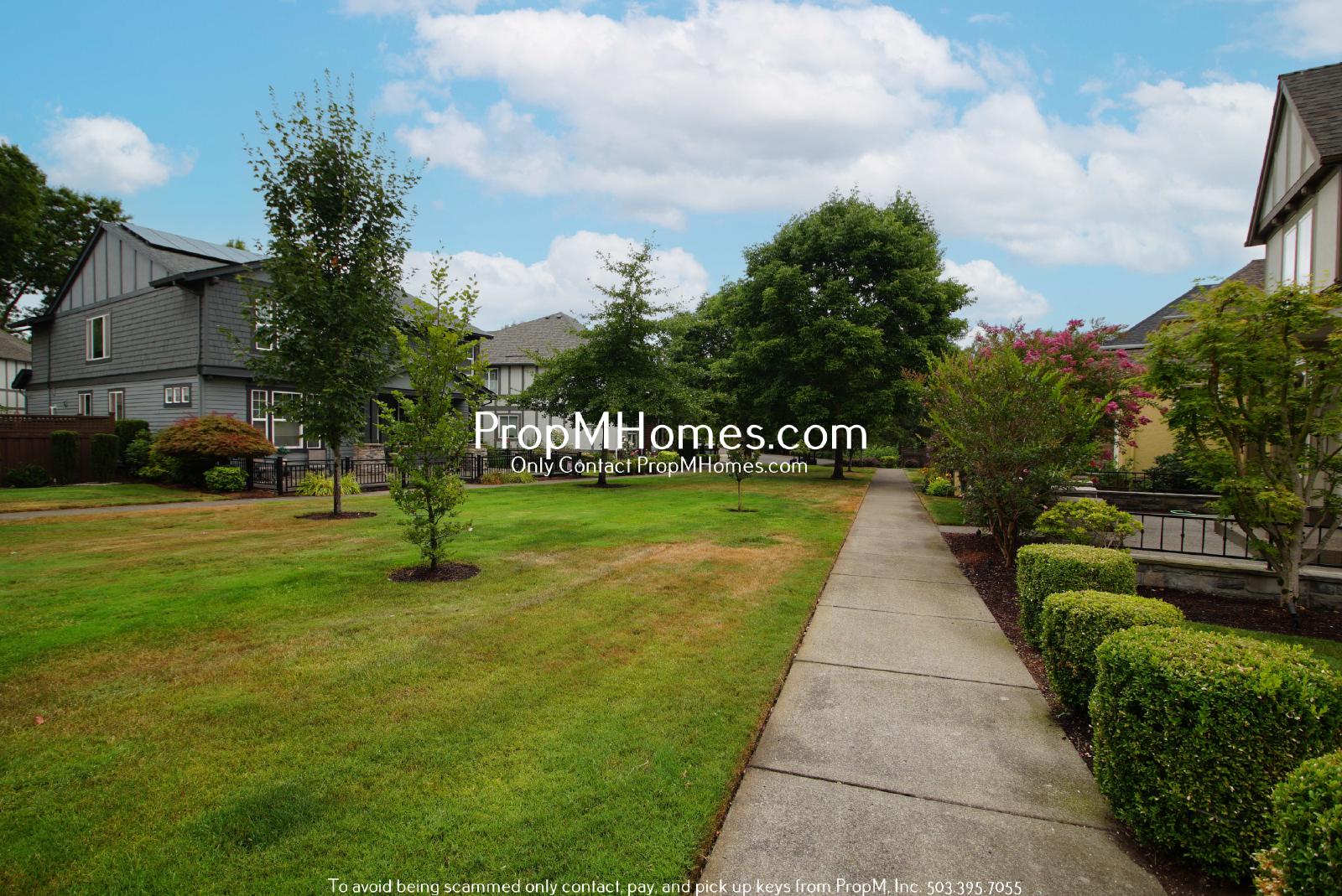 Updated Three Bedroom Home in Villebois - Corner Lot! property image