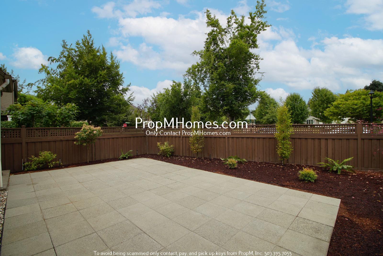 Updated Three Bedroom Home in Villebois - Corner Lot! property image