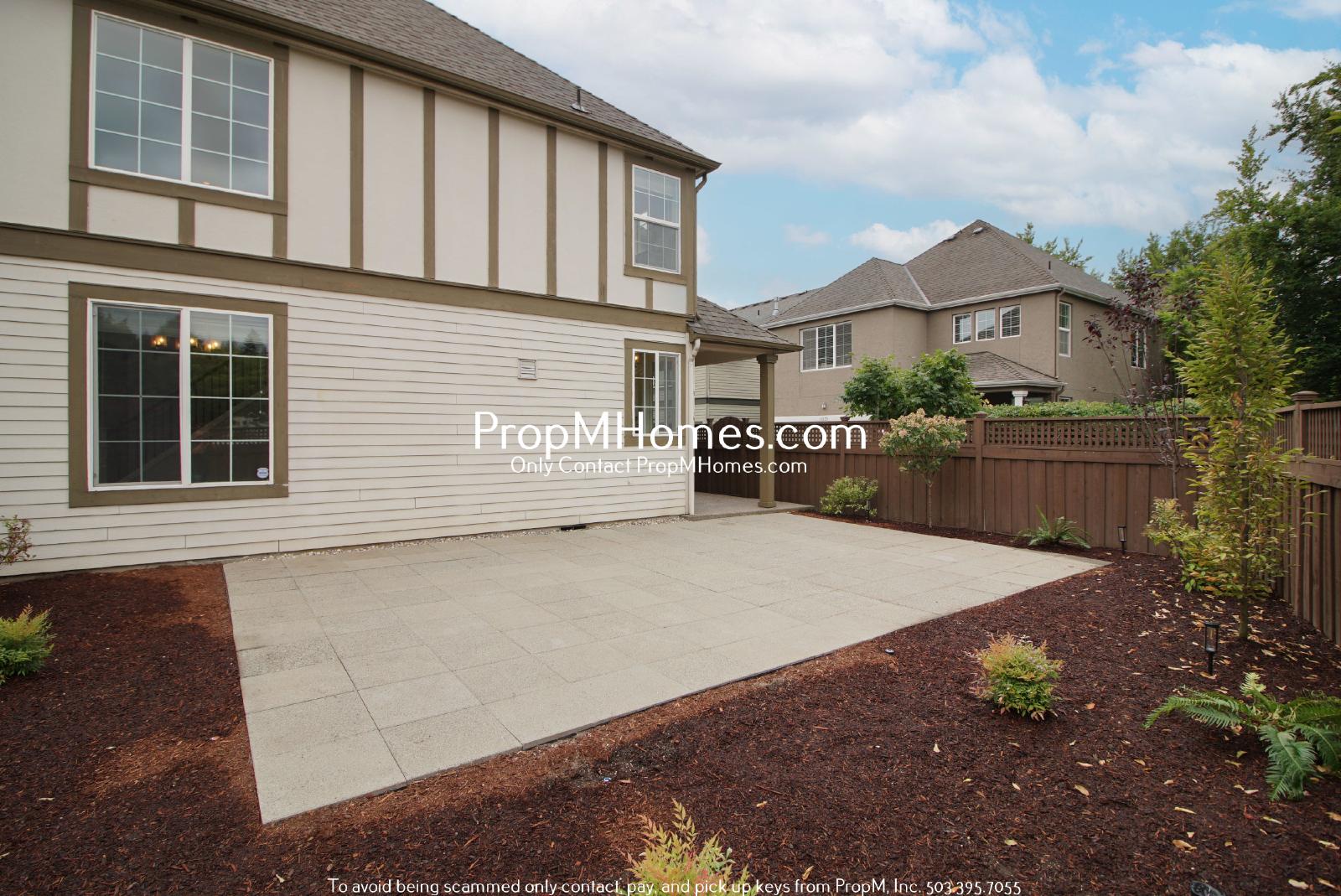 Updated Three Bedroom Home in Villebois - Corner Lot! property image