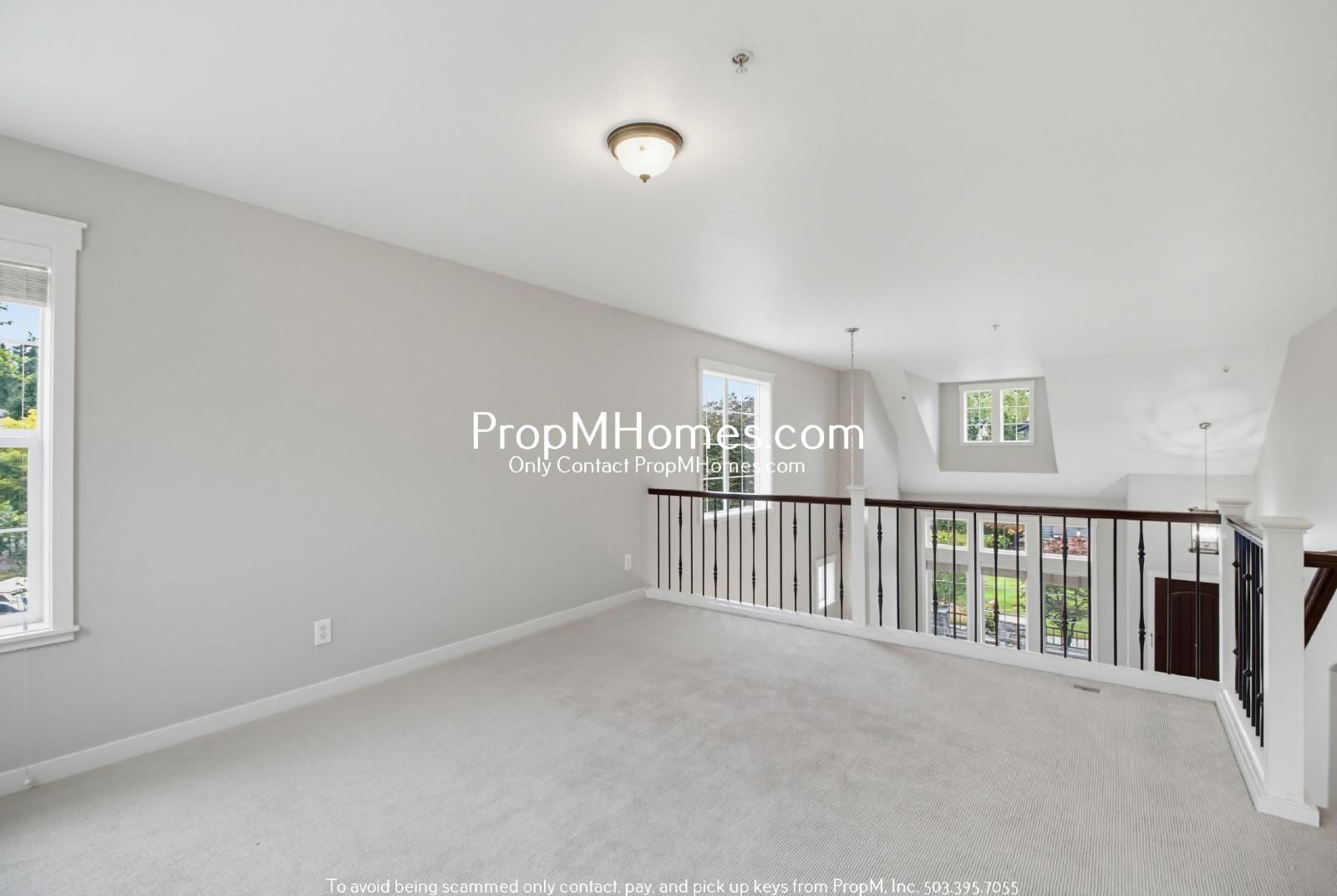 Updated Three Bedroom Home in Villebois - Corner Lot! property image