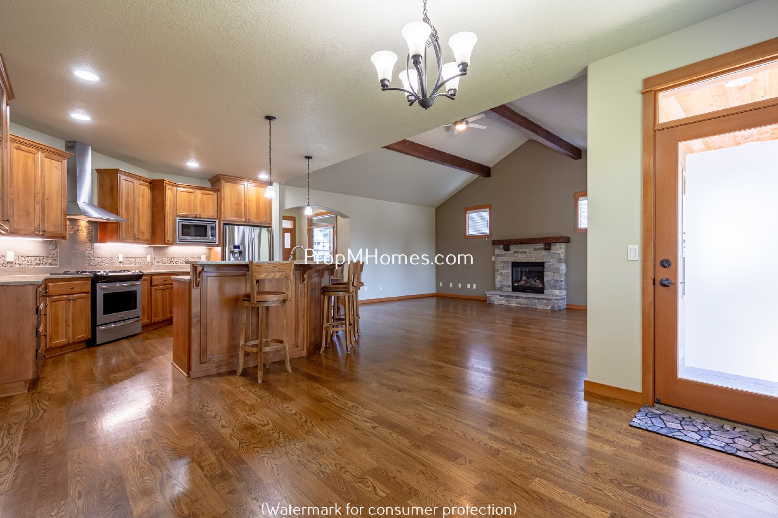 Gorgeous Craftsman Three Bedroom + Office/Den in Canby! property image