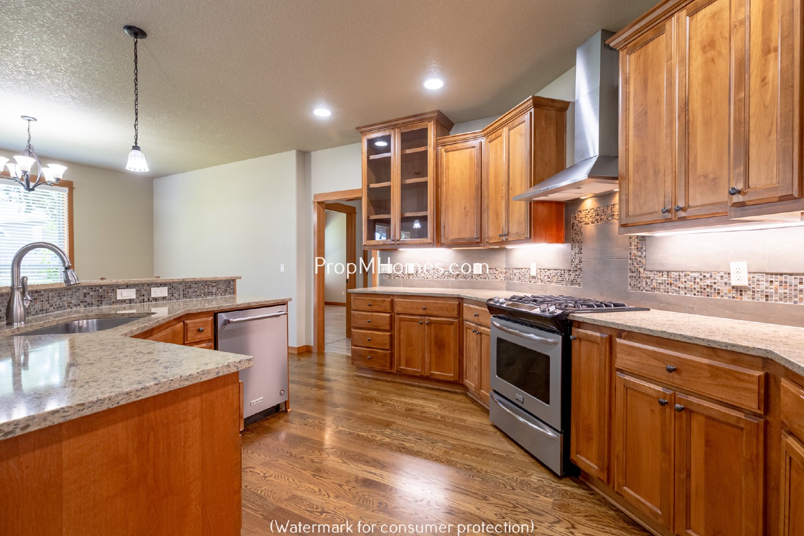 Gorgeous Craftsman Three Bedroom + Office/Den in Canby! property image