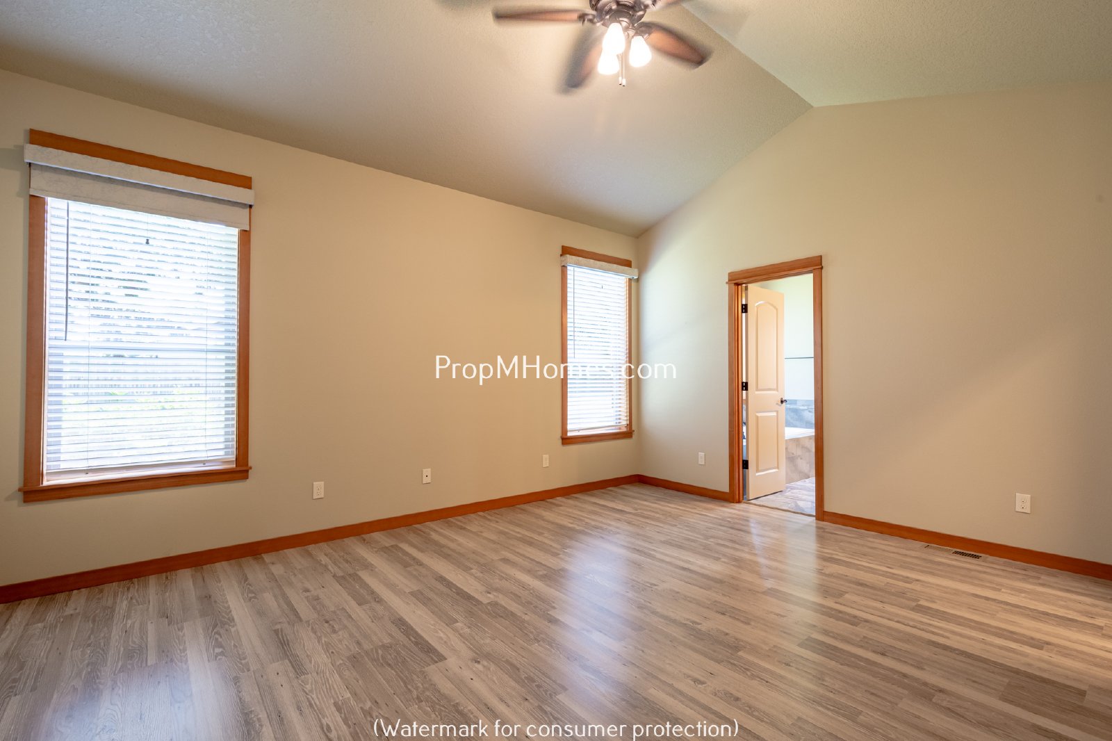 Gorgeous Craftsman Three Bedroom + Office/Den in Canby! property image