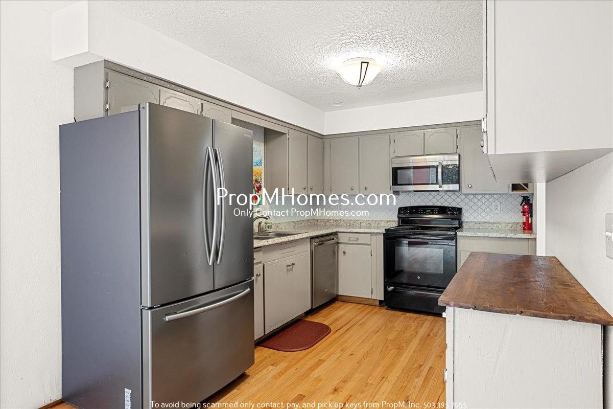 Rare Home Find - Forest Setting Right Outside of Sherwood! property image