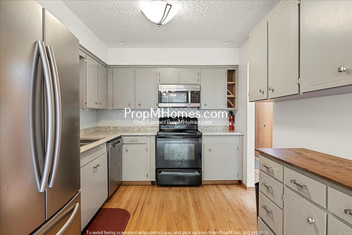 Rare Home Find - Forest Setting Right Outside of Sherwood! property image
