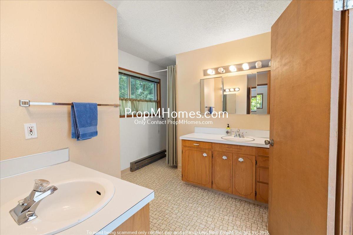 Rare Home Find - Forest Setting Right Outside of Sherwood! property image
