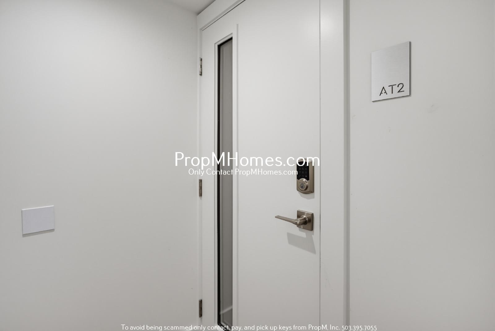 Updated Top Floor Studio Unit! property image