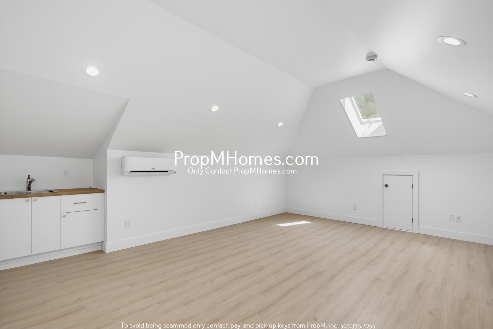 Updated Top Floor Studio Unit! property image