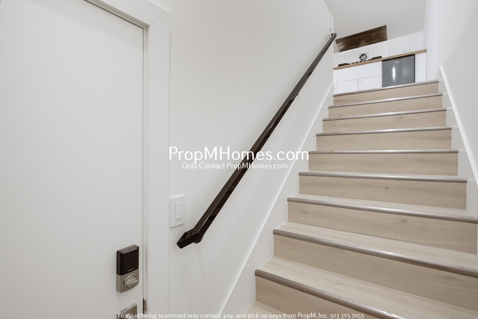 Updated Top Floor Studio Unit! property image