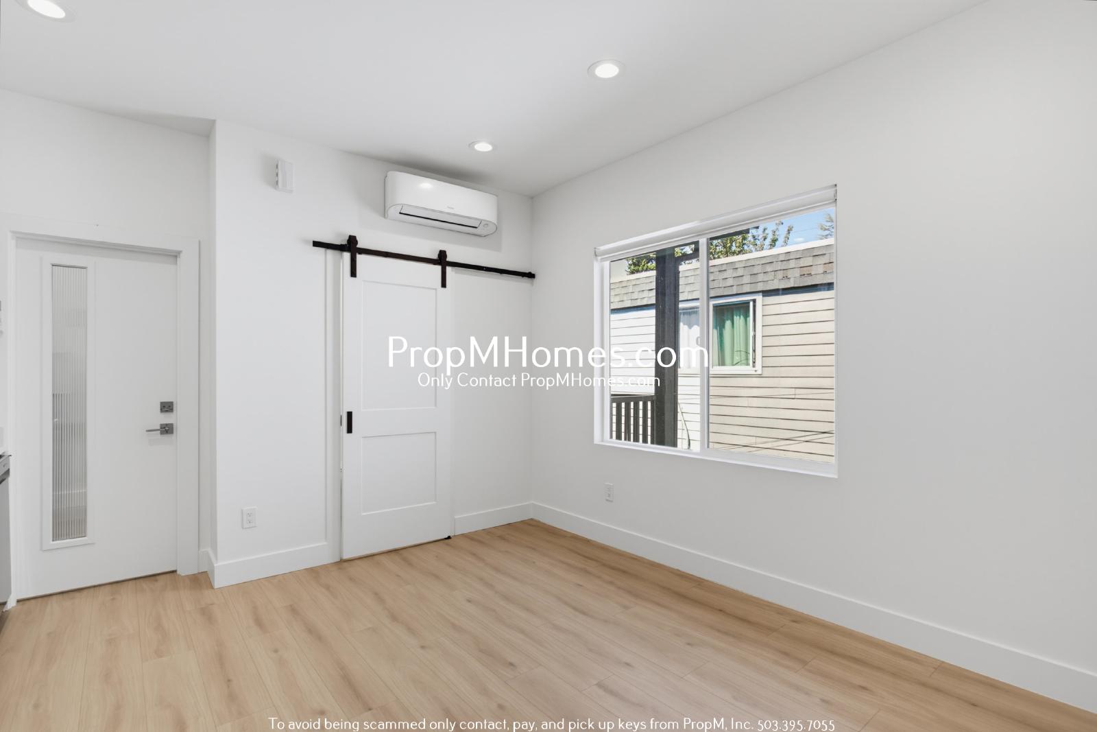 Updated Second Floor One Bedroom Unit! property image