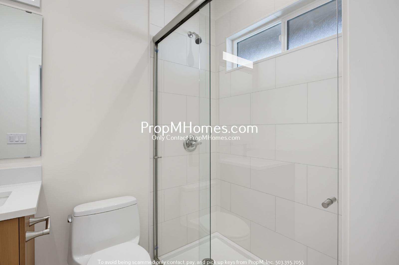 Updated Second Floor One Bedroom Unit! property image