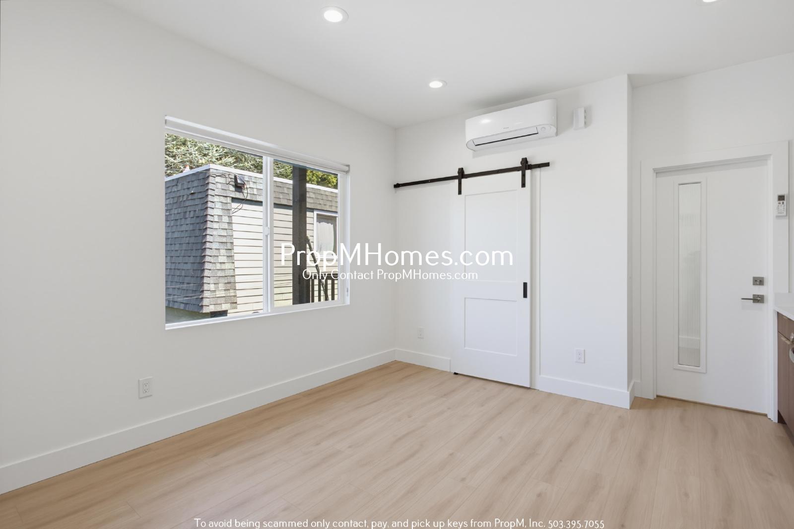 Updated Second Floor One Bedroom Unit! property image