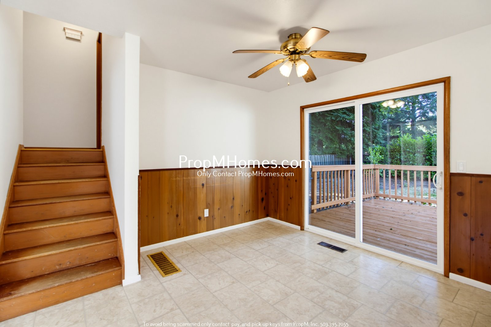 Lovely 3 Bedroom Gresham Home with Fireplace, Deck & Fenced Yard property image