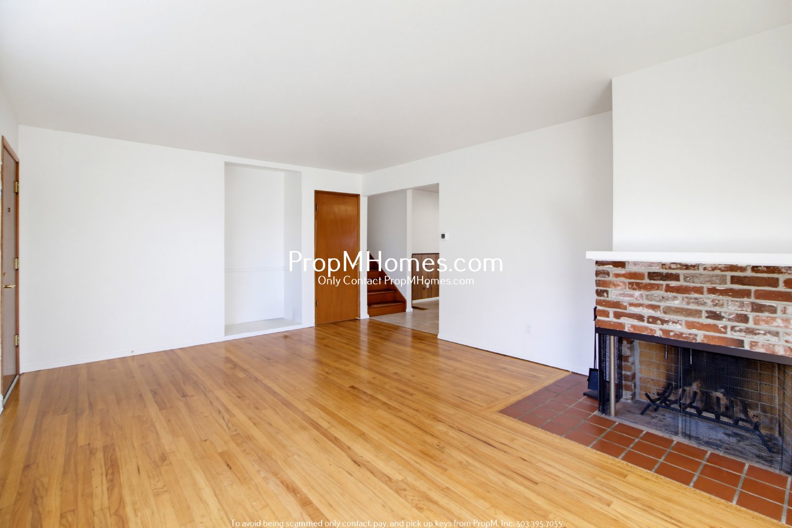Lovely 3 Bedroom Gresham Home with Fireplace, Deck & Fenced Yard property image