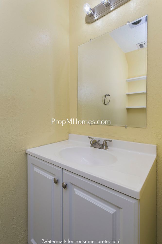 Discover Modern Comforts & Garden Serenity in Foster-Powell! property image