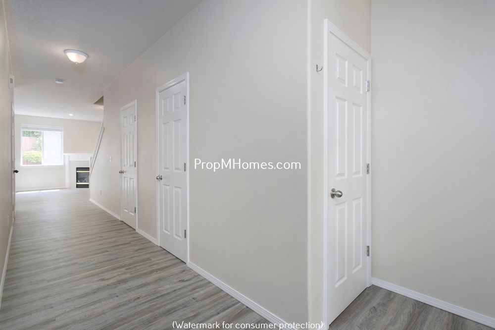 Great Farmington Townhouse in Quaint Little Neighborhood! property image