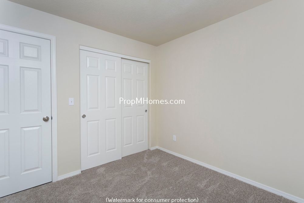 Great Farmington Townhouse in Quaint Little Neighborhood! property image