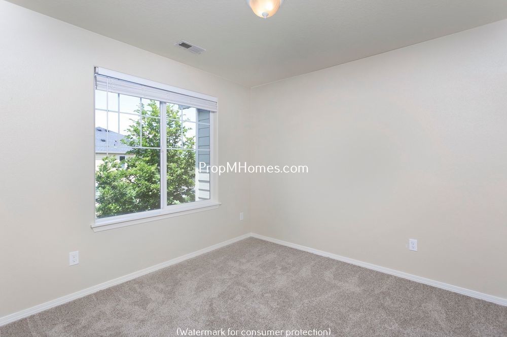 Great Farmington Townhouse in Quaint Little Neighborhood! property image