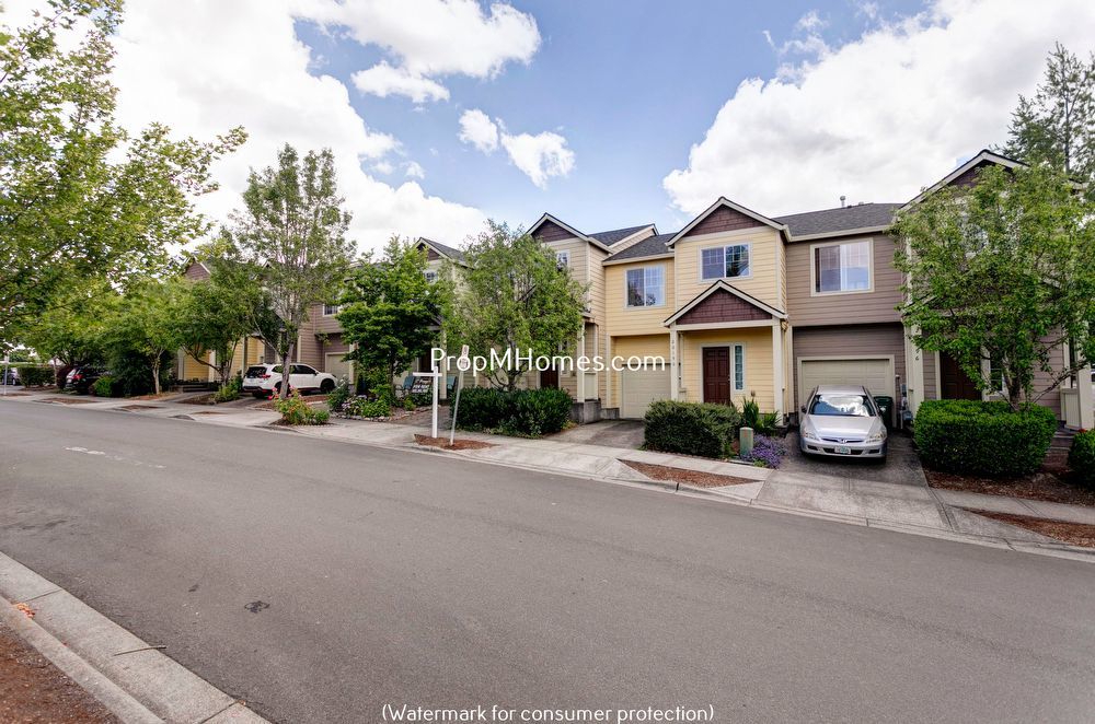 Great Farmington Townhouse in Quaint Little Neighborhood! property image