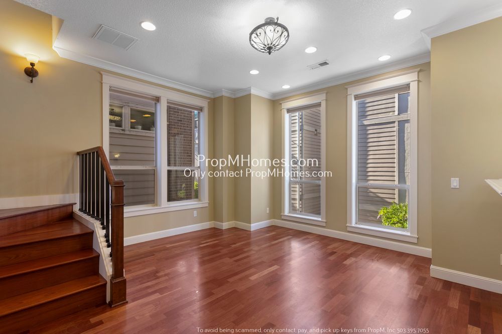 Luxury Two Bedroom Townhome in N Portland! property image