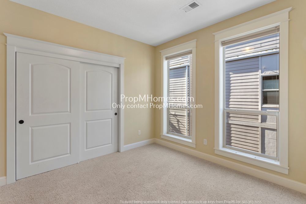 Luxury Two Bedroom Townhome in N Portland! property image