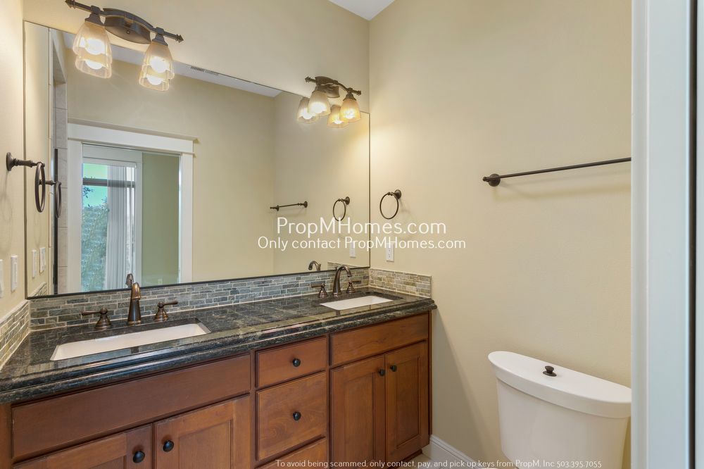 Luxury Two Bedroom Townhome in N Portland! property image