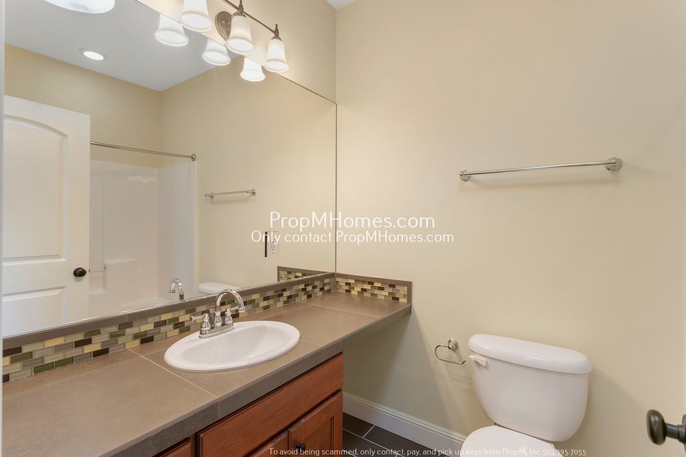 Luxury Two Bedroom Townhome in N Portland! property image