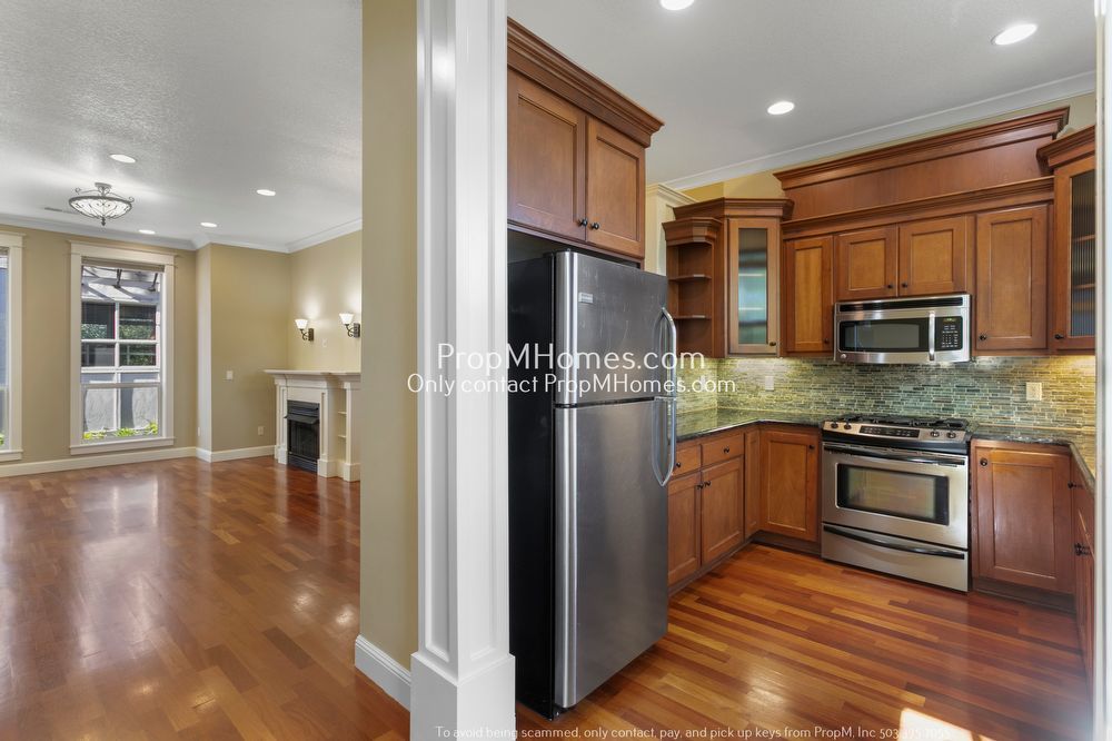 Luxury Two Bedroom Townhome in N Portland! property image