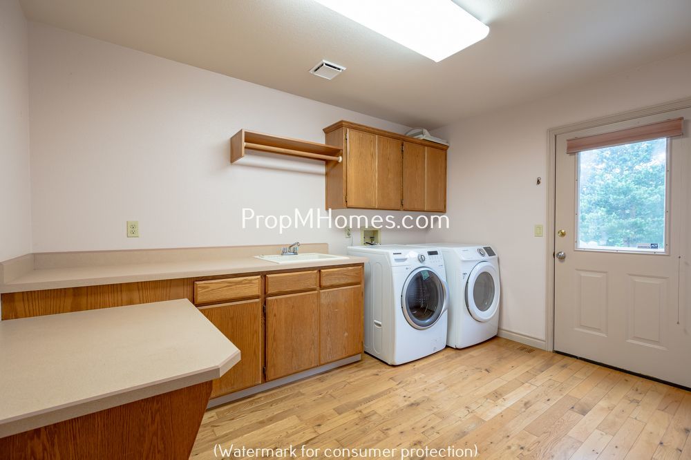 Discover Tranquil Living in Northwest Heights! property image