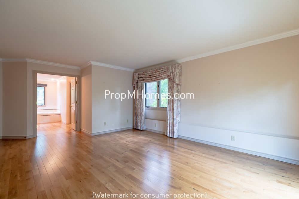 Discover Tranquil Living in Northwest Heights! property image