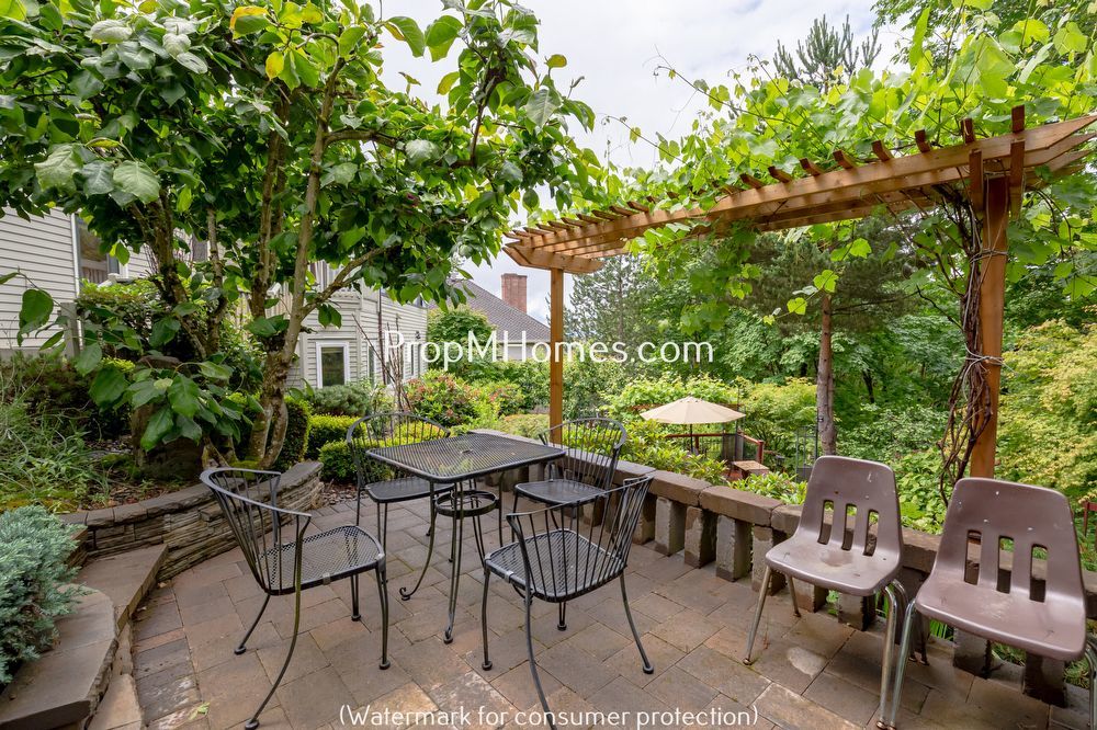 Discover Tranquil Living in Northwest Heights! property image
