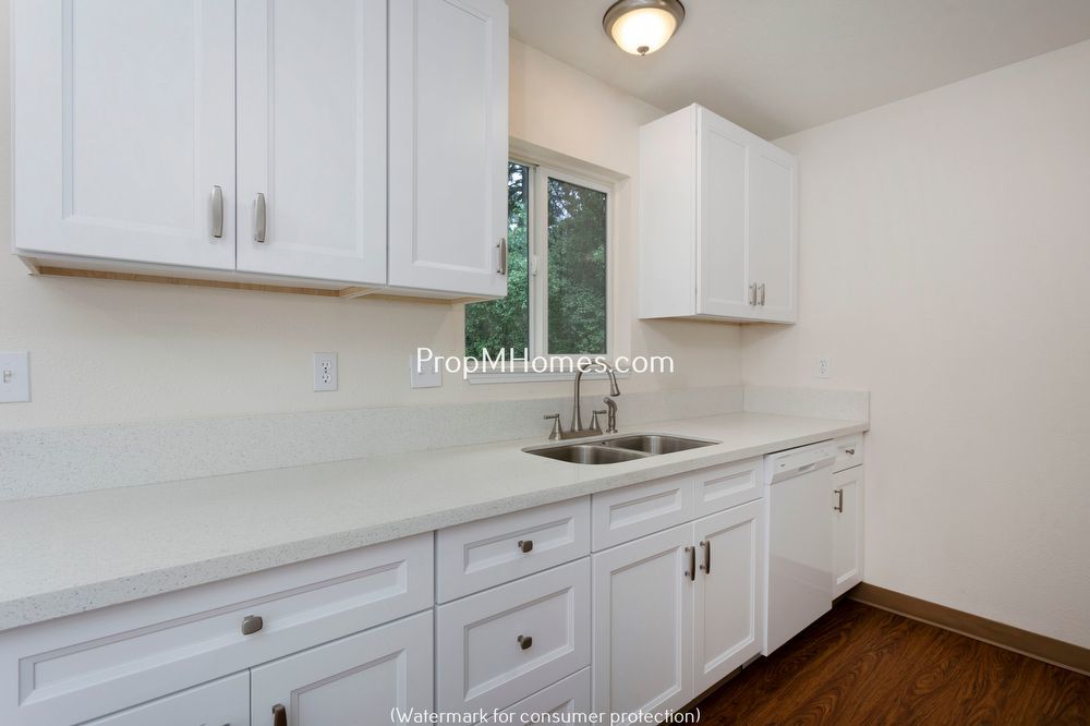 Beautiful Beaverton Ranch-Style Three Bedroom Home! property image